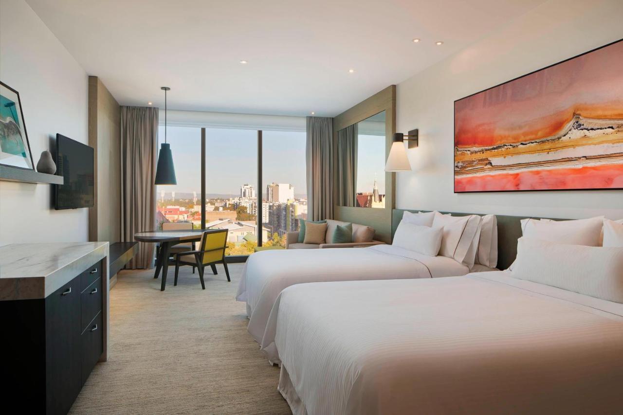 The Westin Perth Hotel Eksteriør billede A guest room at the hotel
