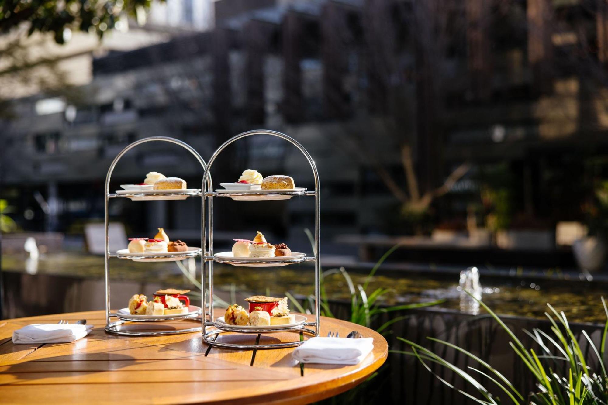 The Westin Perth Hotel Eksteriør billede Afternoon tea at the InterContinental Sydney