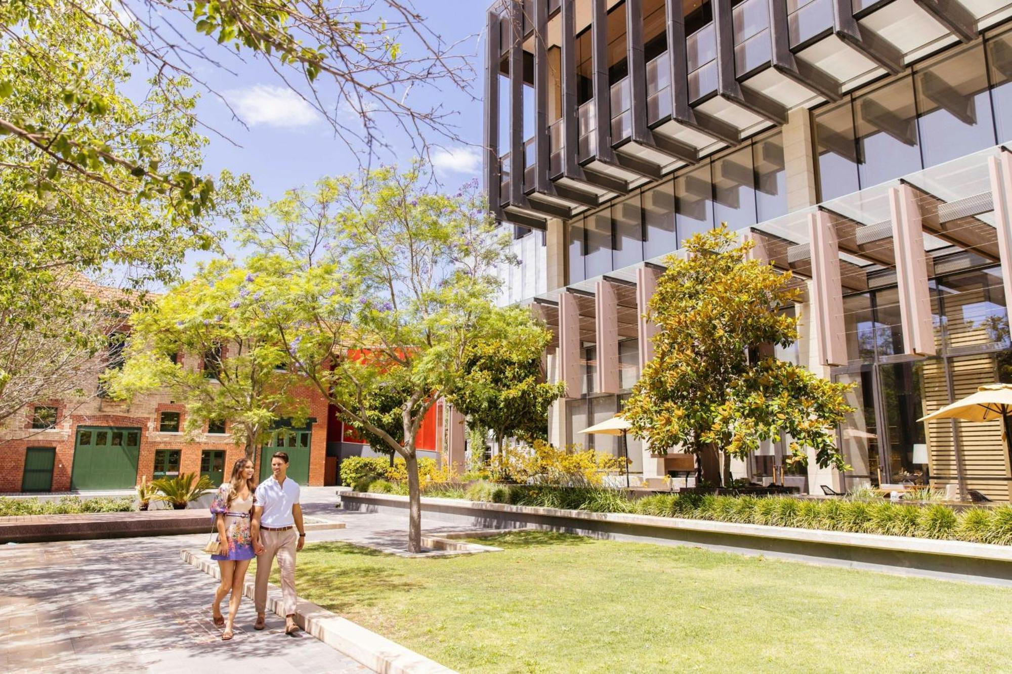 The Westin Perth Hotel Eksteriør billede The new building of the University of South Australia's City Campus